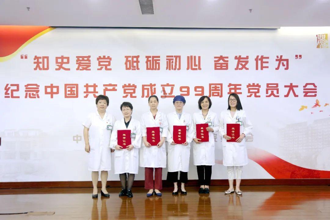 雨后盛放